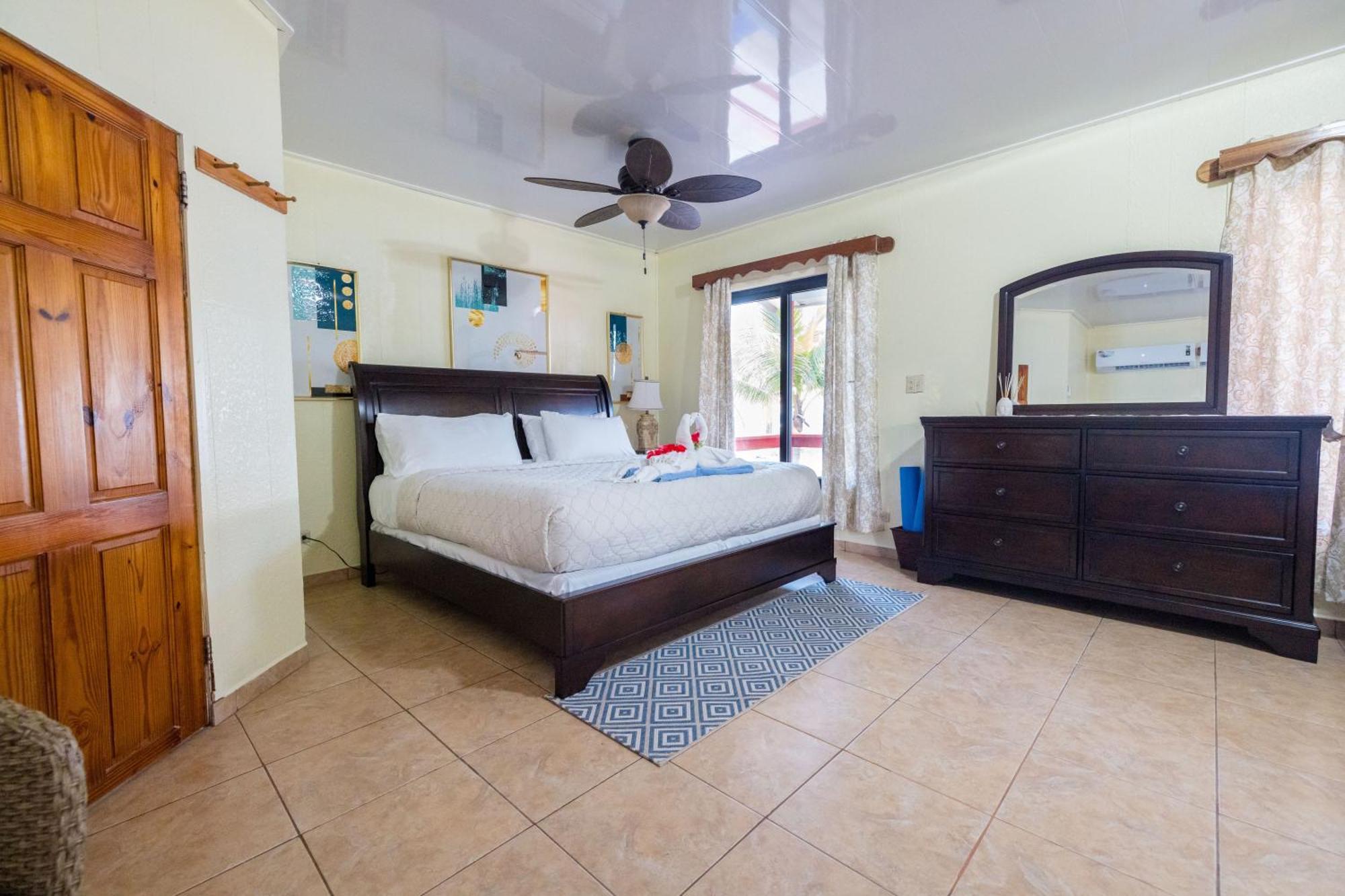 Blue Marlin Beach Resort Dangriga Exterior photo