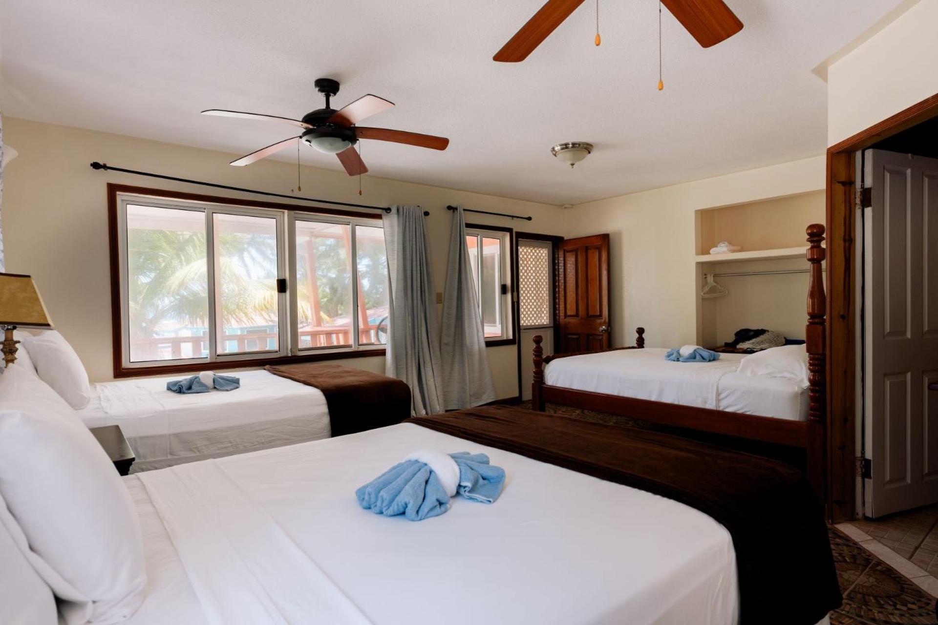 Blue Marlin Beach Resort Dangriga Exterior photo